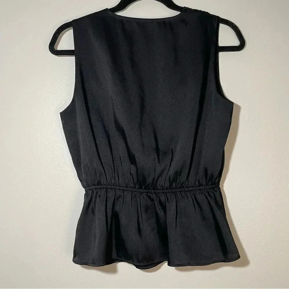 Elie Tahari Black Satin Sleeveless Peplum Button Up Blouse Women’s Size Small - Picture 4 of 4